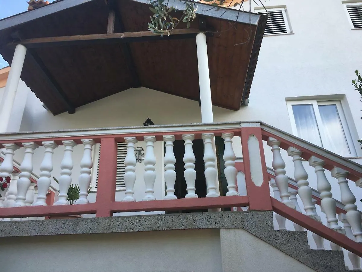 Apartments Ankica Kampor Croatia