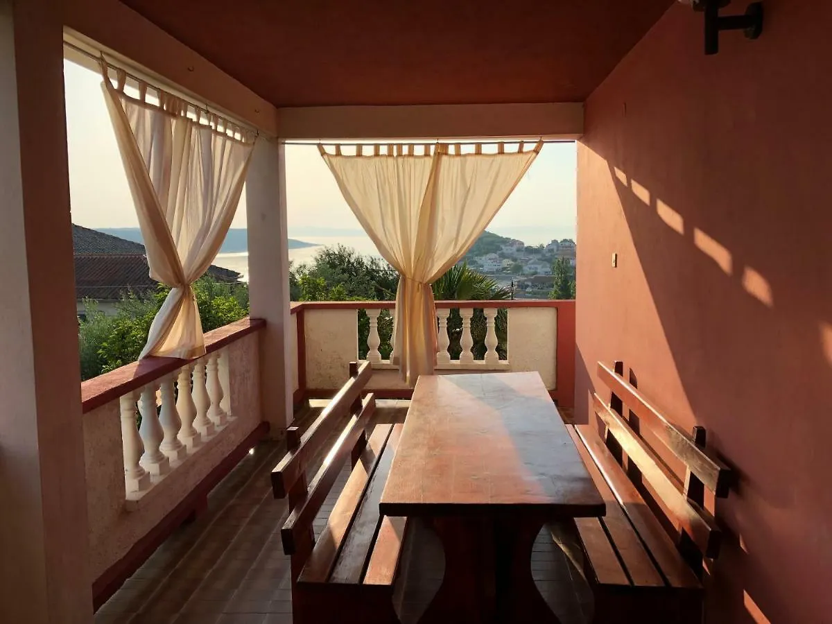 Apartments Ankica Kampor Croatia
