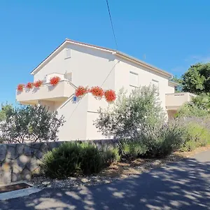 Apartman Busilak, Vrh
